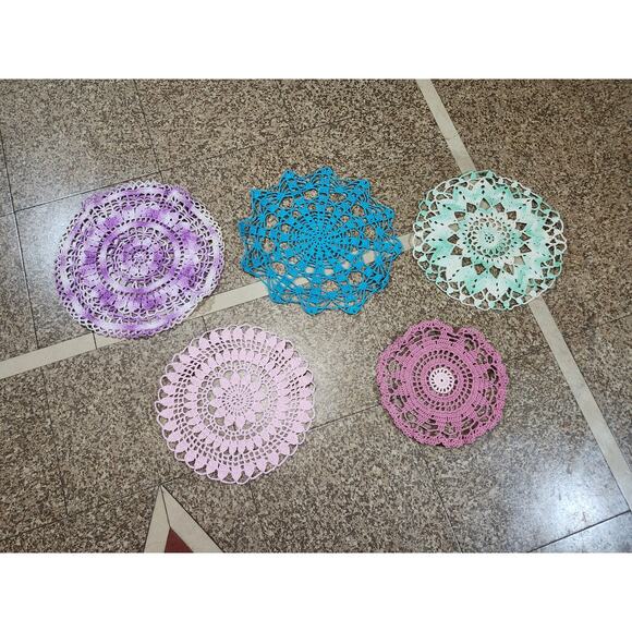 5 Colorful Hand Crocheted Elegant Round Doilies Table Topper Mat Handmade - Picture 3 of 6